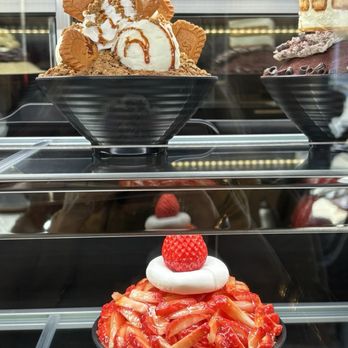 Sulbing - Display case of the bingsu - Desserts Near Me - Santa Clara, California