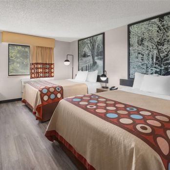 Super 8 by Wyndham Kent/Akron Area - Guest room - Hotels Near Me - Kent, Ohio Super 8 by Wyndham Kent/Akron Area - Guest room - Hotels Near Me - Kent, Ohio