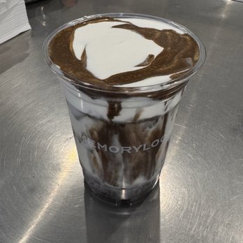 Memorylook - Brown Sugar Hojicha Einspanner - Coffee & Tea Near Me - Los Angeles, California Memorylook - Brown Sugar Hojicha Einspanner - Coffee & Tea Near Me - Los Angeles, California