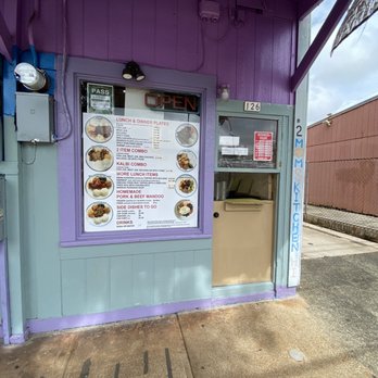 2 Moms Kitchen - outside - Korean Near Me - Wahiawa, Hawaii