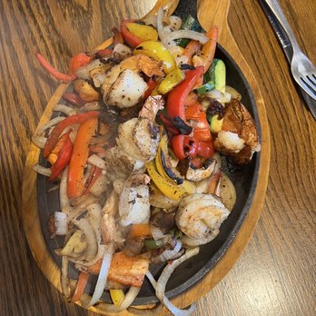 Angela's Restaurant - Shrimp fajitas - Mexican Near Me - Lompoc, California Angela's Restaurant - Shrimp fajitas - Mexican Near Me - Lompoc, California