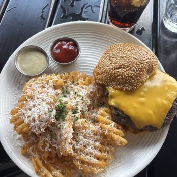 Barcar - Burger - Sports Bars Near Me - Metairie, Louisiana