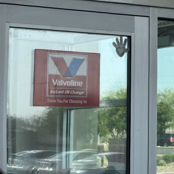 Valvoline Instant Oil Change - Oil Change Stations Near Me - Glendale, Arizona Valvoline Instant Oil Change - Oil Change Stations Near Me - Glendale, Arizona