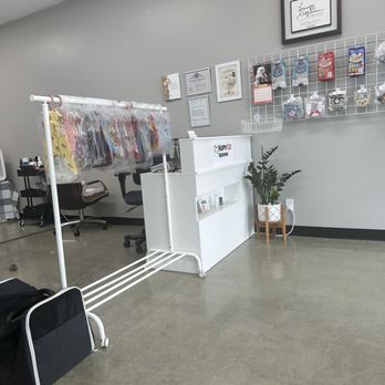 Happy Cat Grooming - Front of Happy Cat with all of their treats and outfits. - Pet Groomers Near Me - Cypress, California Happy Cat Grooming - Front of Happy Cat with all of their treats and outfits. - Pet Groomers Near Me - Cypress, California