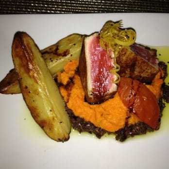 DiWine - Tuna and mango puree - Wine Bars Near Me - Astoria, New York