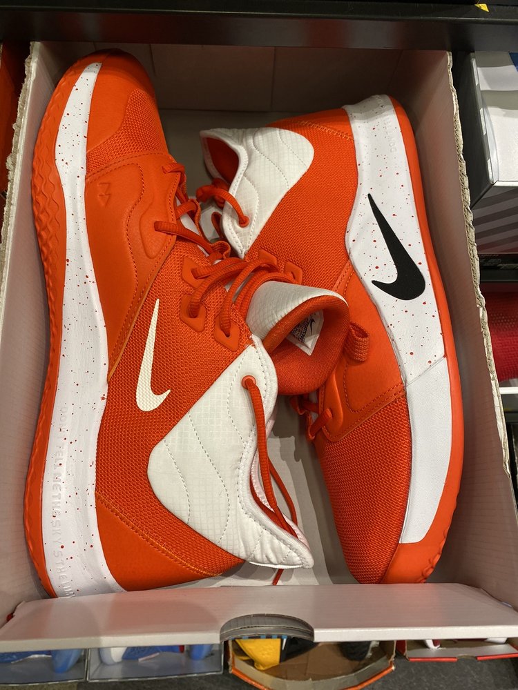 nike outlet supermall