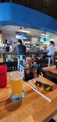 Four Tunas Fish & Bar Oceanside by null