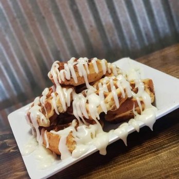 Sherwood Bistro - Cinnamon roll waffles - Coffee & Tea Near Me - Mena, Arkansas