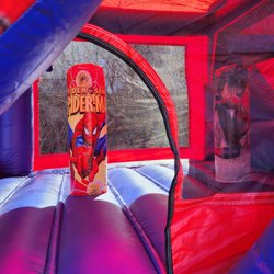 Bouncing Spree - SPIDER MAN BOUNCER 

INFLATED DIMENSION: 17ft L X 15ft W X 18ft H

MAXIMUM CAPACITY: 850 LBS/9 Players Maximum