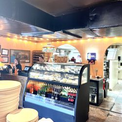 Geraldi's - Front dessert counter and register area.
