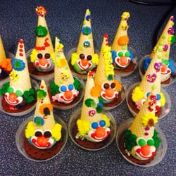 Baskin-Robbins - Cute clown cones from baskin Robbins on hatch