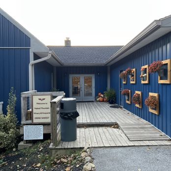 Naked Mountain Winery & Vineyards - Wineries Near Me - Markham, Virginia