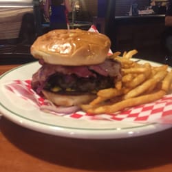 Kallans Bar and Grill