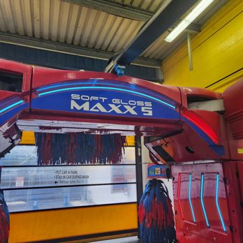 Uncle Ike's Car Wash - Two sort-touch machines. - Car Wash Near Me - Seattle, Washington Uncle Ike's Car Wash - Two sort-touch machines. - Car Wash Near Me - Seattle, Washington