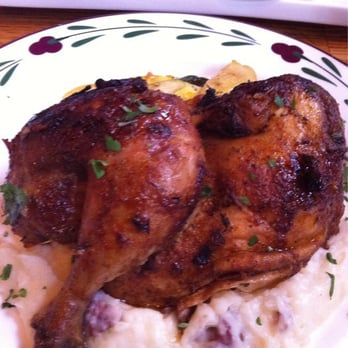 Biltmore Stable Cafe - Half rotisserie chicken with red skinned mashed potatoes & steamed veggies - American Near Me - Asheville, North Carolina Biltmore Stable Cafe - Half rotisserie chicken with red skinned mashed potatoes & steamed veggies - American Near Me - Asheville, North Carolina