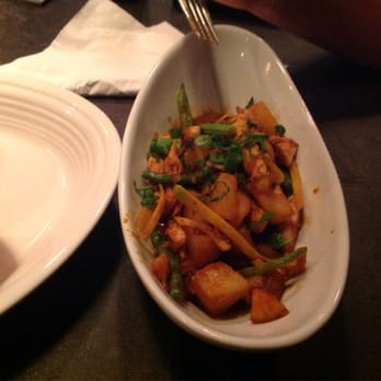 27 Aluna - Curry chicken... - Asian Fusion Near Me - Rockford, Illinois