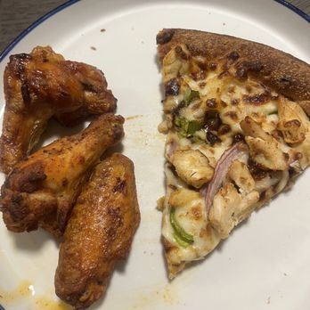 Fernando's Pizza - Bbq Chicken pizza, Cajun/mango habanero wings - Pizza Near Me - Spring Valley, California Fernando's Pizza - Bbq Chicken pizza, Cajun/mango habanero wings - Pizza Near Me - Spring Valley, California