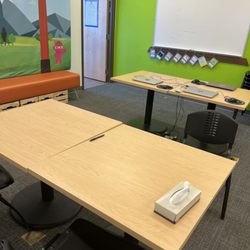 Code Working Space - Work spaces available for groups of 1 to 4 people. Tables can come with or without laptops. Perfect for your study or brainstorming sessions