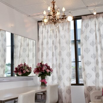 Beauty Lounge - Makeup area - Eyelash Service Near Me - Lone Tree, Colorado Beauty Lounge - Makeup area - Eyelash Service Near Me - Lone Tree, Colorado