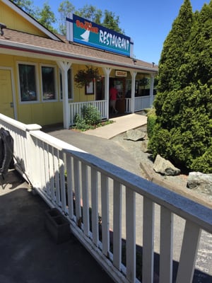 Corner Bar & Grill by null