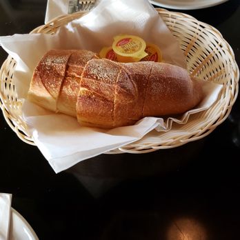 Marcellos Pizzeria - Complimentary bread - Pizza Near Me - Concord, Ontario