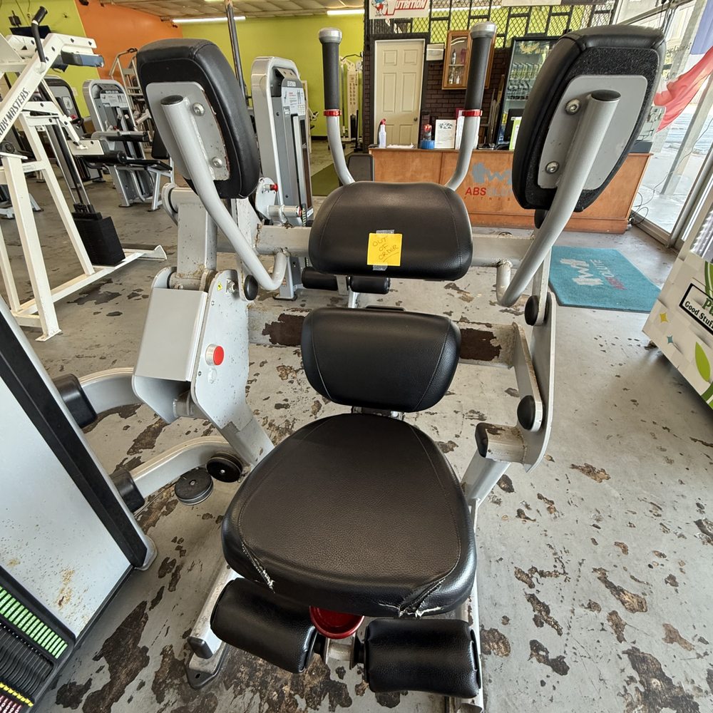 Absolute Fitness - Out of order - Gyms Near Me - Angleton, Texas