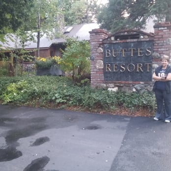 Buttes Resort - Rainy weekend at the resort. - Resorts Near Me - Sierra City, California