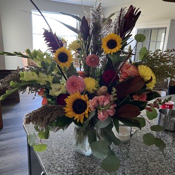 McKinneys Flowers - Florists Near Me - Lafayette, Indiana