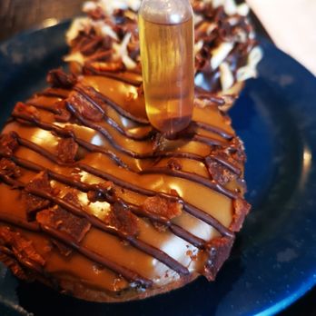 Budweiser Brickhouse Tavern - Jameson infused donuts - Sports Bars Near Me - Chicago, Illinois Budweiser Brickhouse Tavern - Jameson infused donuts - Sports Bars Near Me - Chicago, Illinois