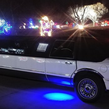 Blu Nite Limousine - At Jolly Holiday Lights... - Limos Near Me - Grimes, Iowa