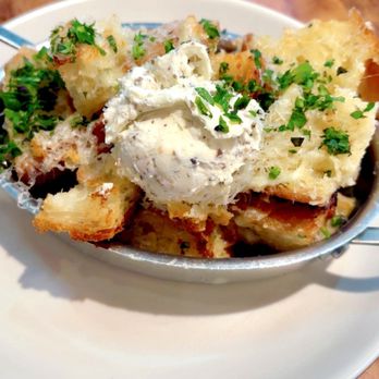 North Italia - White Truffle Garlic Bread - Italian Near Me - Austin, Texas North Italia - White Truffle Garlic Bread - Italian Near Me - Austin, Texas