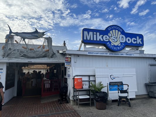 Mike's Seafood by null