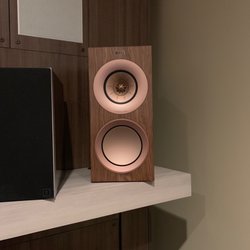 Best Buy - Salem - Look at this Kef speaker!!!