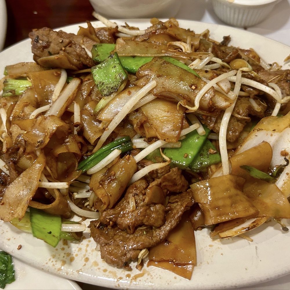 Cam Ranh Bay - Beef Chow Fun - Chinese Near Me - Burnsville, Minnesota Cam Ranh Bay - Beef Chow Fun - Chinese Near Me - Burnsville, Minnesota
