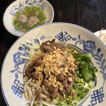 Pho Xom - Pho Tron (warning - nut allergy) - Dry Pho - Vietnamese Near Me - Carrollton, Texas Pho Xom - Pho Tron (warning - nut allergy) - Dry Pho - Vietnamese Near Me - Carrollton, Texas