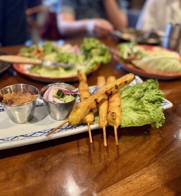 Saap Ver Damn Good! Thai street food by null