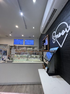 Smoove Ice Cream by null