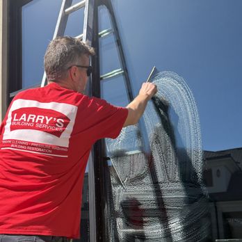 Larry's Window Service - Larry's residential window cleaning in Johnston, Iowa. - Window Washing Near Me - Des Moines, Iowa Larry's Window Service - Larry's residential window cleaning in Johnston, Iowa. - Window Washing Near Me - Des Moines, Iowa