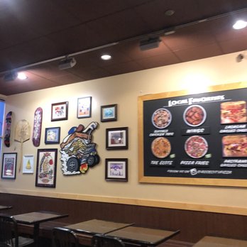 Rose City Pizza - seating - Pizza Near Me - Rosemead, California Rose City Pizza - seating - Pizza Near Me - Rosemead, California