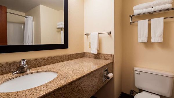 Best Western Nittany Inn Milroy by null