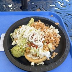 Cocina Mexicana - Sopes with chicken and rice ($13.99)