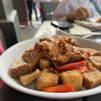 Ruby Slipper Central Business District - Chicken and French toast bites - Breakfast & Brunch Near Me - New Orleans, Louisiana Ruby Slipper Central Business District - Chicken and French toast bites - Breakfast & Brunch Near Me - New Orleans, Louisiana