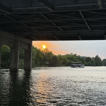 Capital Cruises - Boat Charters Near Me - Austin, Texas