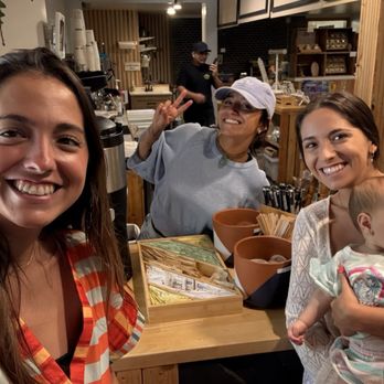 Island Vibes Cafe - Tamara- such a lovely person! - Breakfast & Brunch Near Me - Lahaina, Hawaii