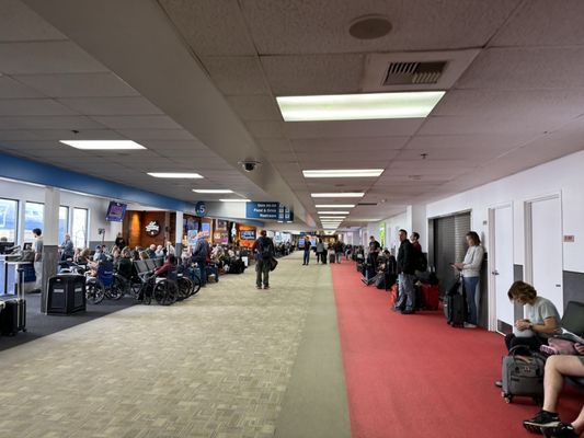 Hollywood Burbank Airport by null