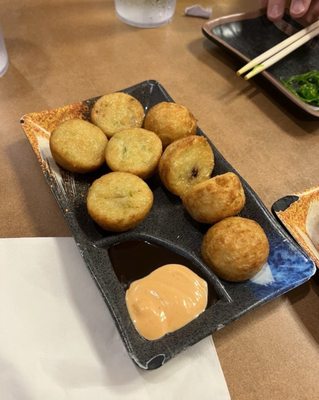 Nijiya Sushi by null