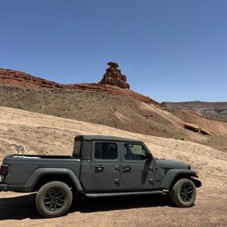 Mexican Hat Rock - Off-roading @ Mexican Hat