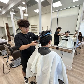 Onis Hair Salon - Ben doing what he does best - Hair Salons Near Me - Los Angeles, California Onis Hair Salon - Ben doing what he does best - Hair Salons Near Me - Los Angeles, California