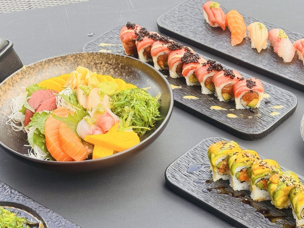 Joy Sushi Logo