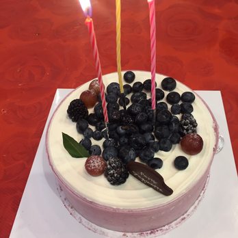 Paris Baguette - Blueberry Yogurt Cake $31 - Bakeries Near Me - Flushing, New York Paris Baguette - Blueberry Yogurt Cake $31 - Bakeries Near Me - Flushing, New York